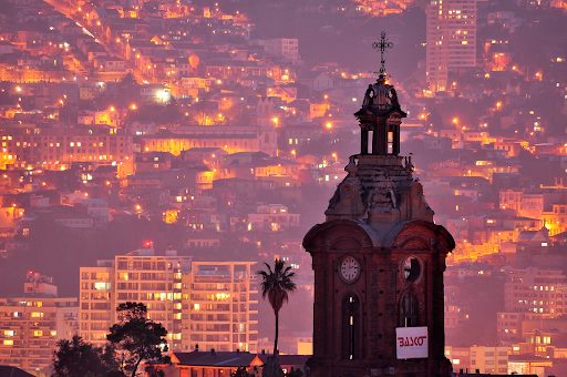 For vibrant city feelings Santiago and also Valparaiso img